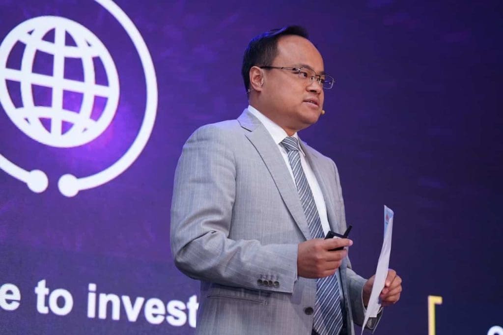 Transform or Die — the Value and Purpose of Digital Transformation Lu Baoqiang, Vice President of Huawei Southern Africa Region