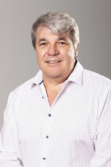 Dr Steve Booysen