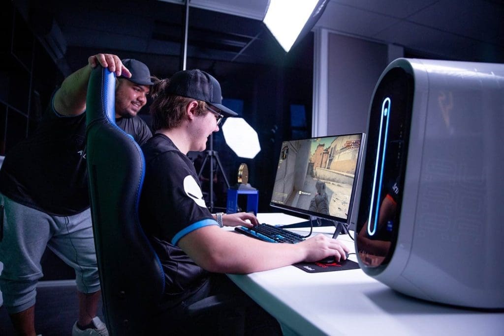 The Gamer Of Today And The Future Dell gamer