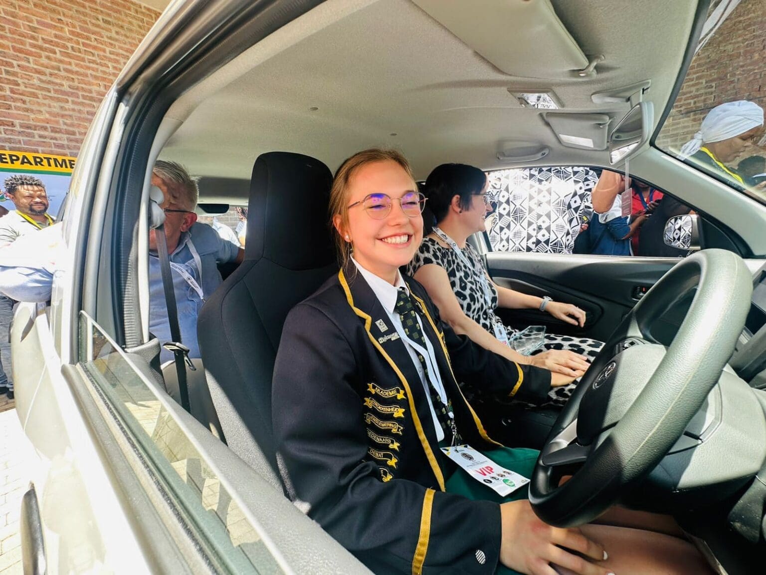 Niandi Coetzee, Top Mpumalanga Matric Achiever, Drives Off In New Car BEST OF THE BEST - Top provincial Matric achiever Niandi Coetzee from Hoerskool Nelspruit in Mpumalanga in her brand new car
