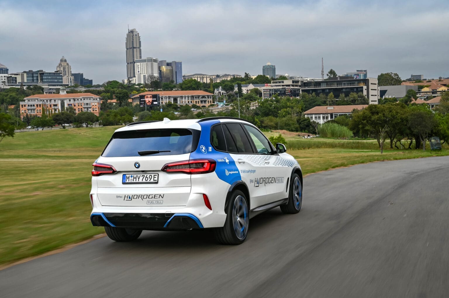 Anglo American Platinum, BMW Group South Africa and Sasol take next step in collaboration with pilot fleet of BMW iX5 Hydrogen fuel cell electric vehicles
