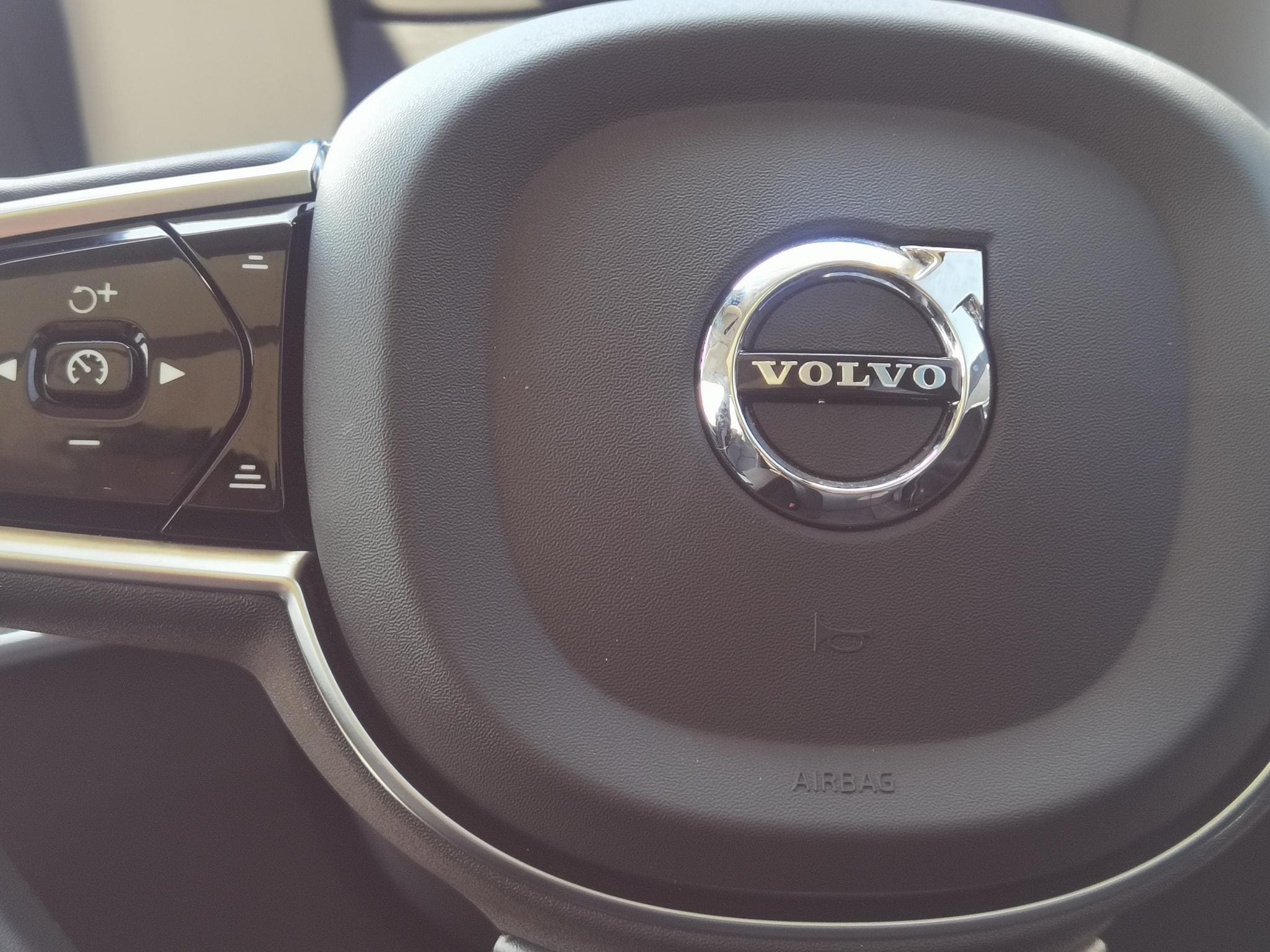 Volvo XC90 T8