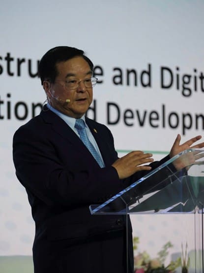 Caption: Dr Li Zhengmao speaks at the Ministerial Forum during AfricaCom 2024, focused on building a prosperous, inclusive and sustainable Africa through the development of ICT technologies.