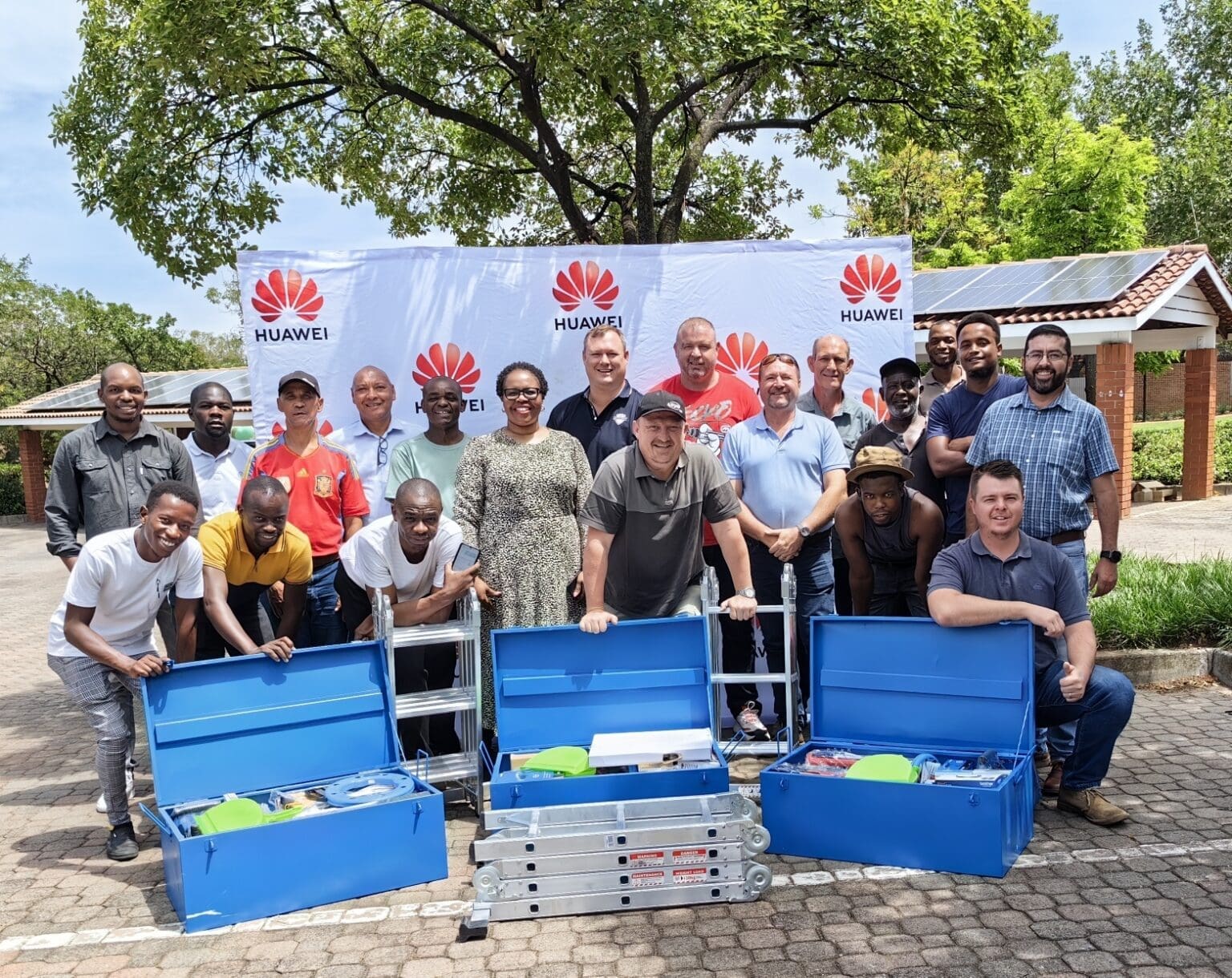 How Huawei’s Supplier Development Programme Transforms Local Economies Huawei SMME partners receiving a donation of equipment