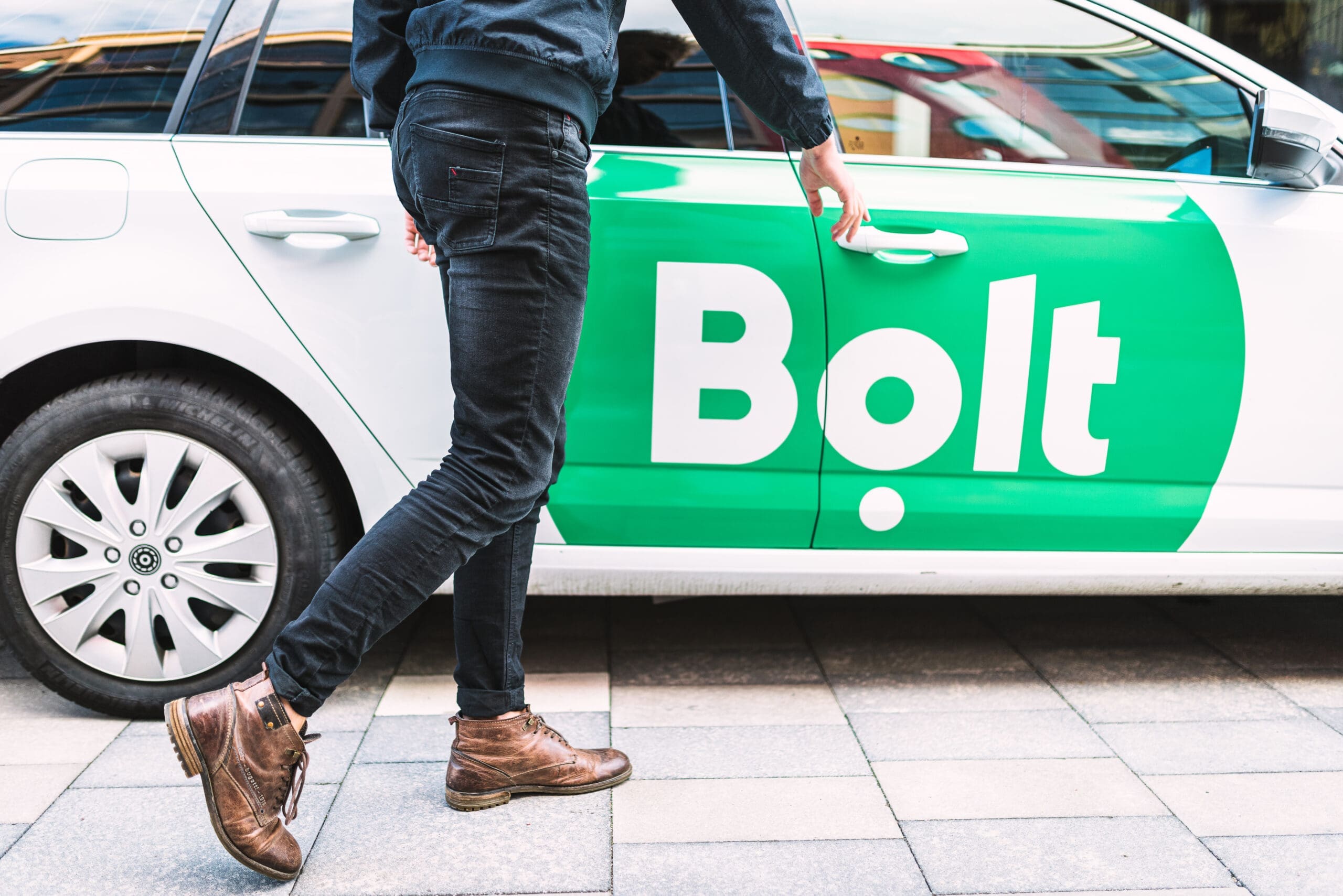Bolt car