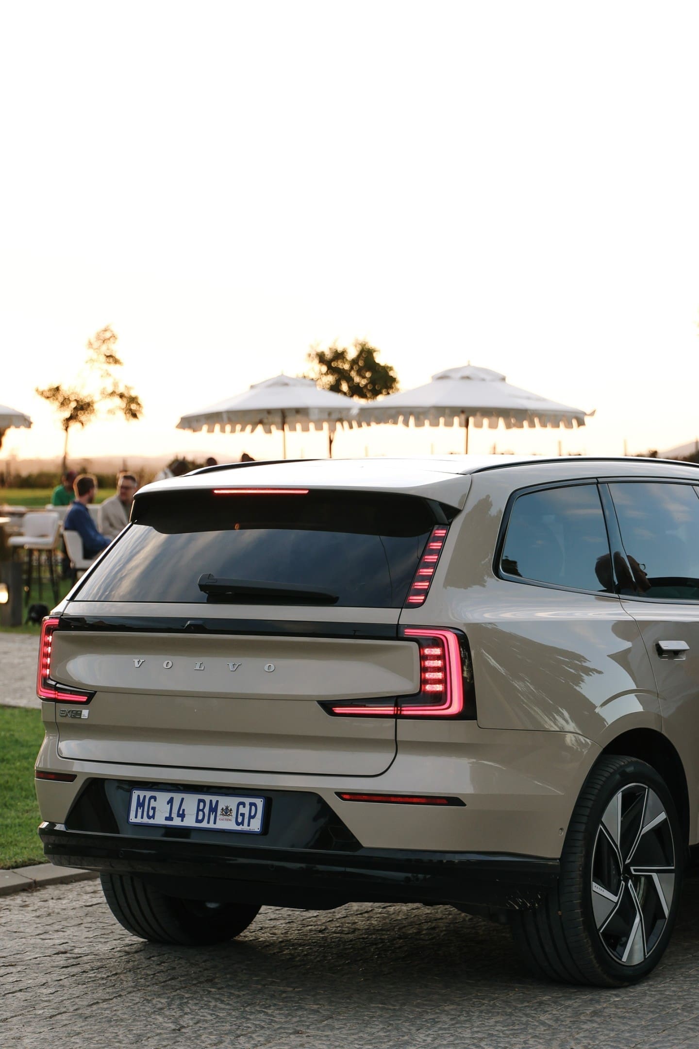 Volvo EX90