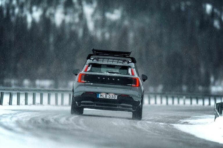 Volvo EX30 Cross Country – exterior