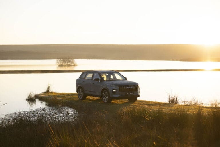 Get S-Class Tech For Less: Chinese Cars Challenge R3M Luxury JAECOO J7